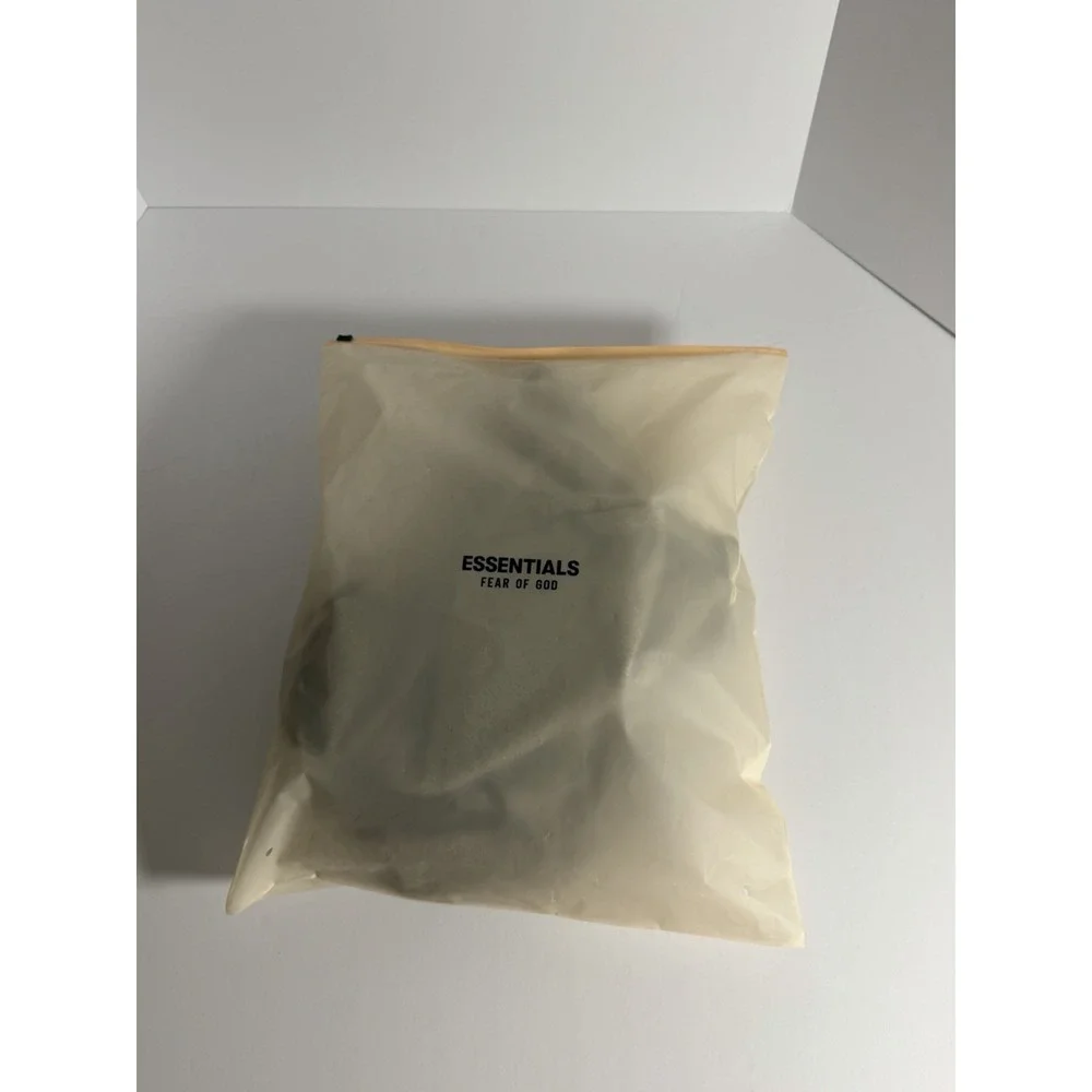 Fear of God Essentials hood University Youth size 4/5 - Picture 3 of 5